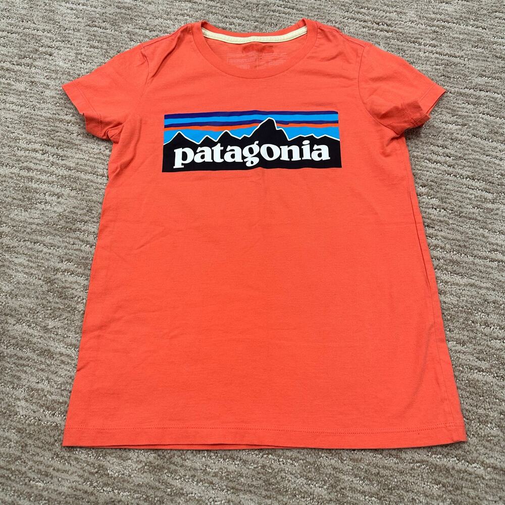 Patagonia kids medium 10 salmon orange pink logo t-shirt